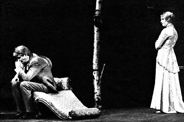 С. Ландграф (Чехов), Е. Акуличева (Лика Мизинова). «Насмешливое мое счастье».
Фото Д. Мовшина из архива театра им. В. Ф. Комиссаржевской