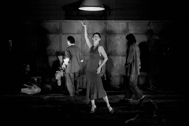 ДРОЖЬ ЗЕМЛИ