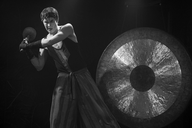 ГДЕ ВАША ПРОПАСТЬ ДЛЯ СВОБОДНЫХ ЛЮДЕЙ?