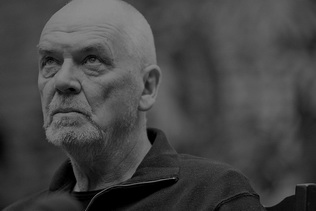 ПАМЯТИ ЭЙМУНТАСА НЯКРОШЮСА