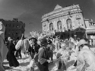 ПЕНА ДНЕЙ