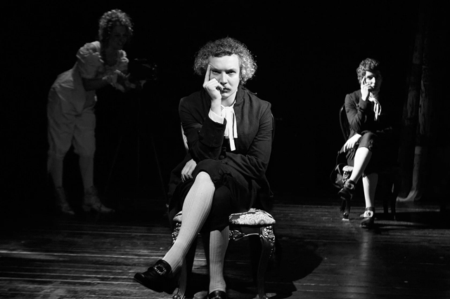 ВАС ОЖИДАЕТ СЕРЫЙ ДЕЗОБЛИЖАН