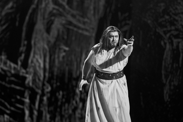 ВЕТЕР ВЕСЕЛО ШУМИТ, СУДНО ВЕСЕЛО БЕЖИТ