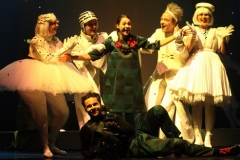 spb-teatr-komedii-volshebnik-izumrudnogo-goroda